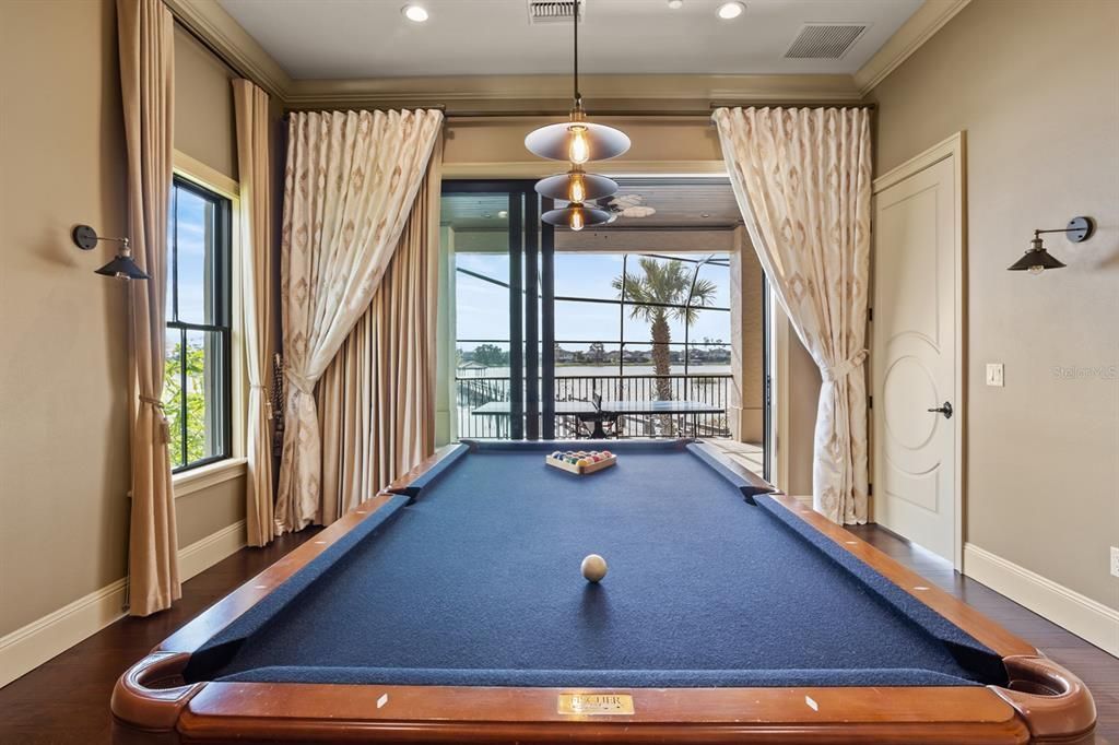 For Sale: $3,250,000 (5 beds, 4 baths, 5713 Square Feet)