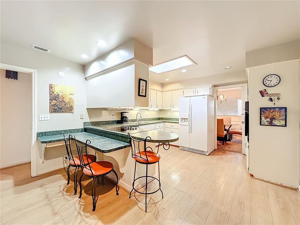 For Sale: $499,000 (4 beds, 3 baths, 1871 Square Feet)