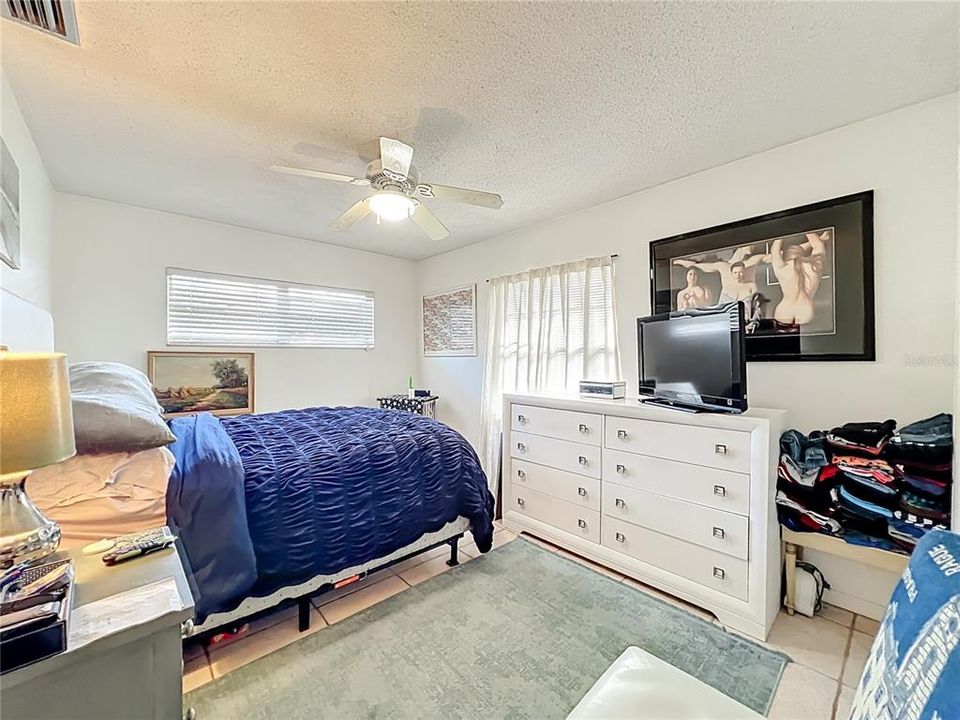 For Sale: $499,000 (4 beds, 3 baths, 1871 Square Feet)