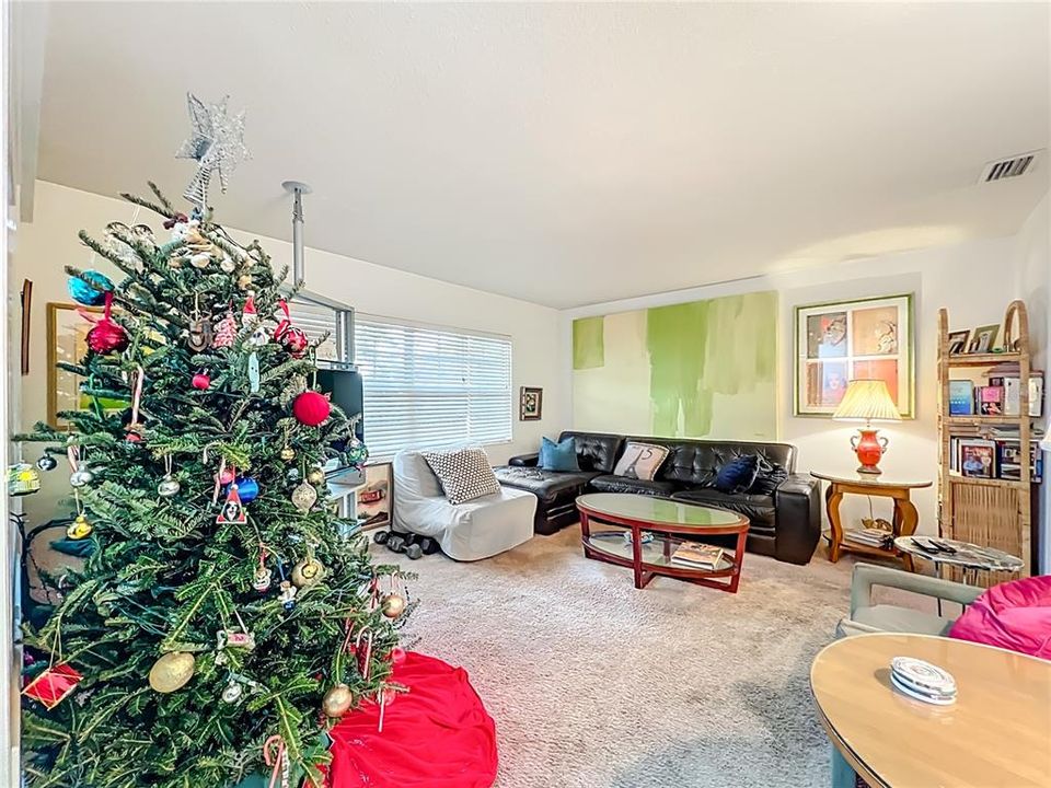 For Sale: $499,000 (4 beds, 3 baths, 1871 Square Feet)