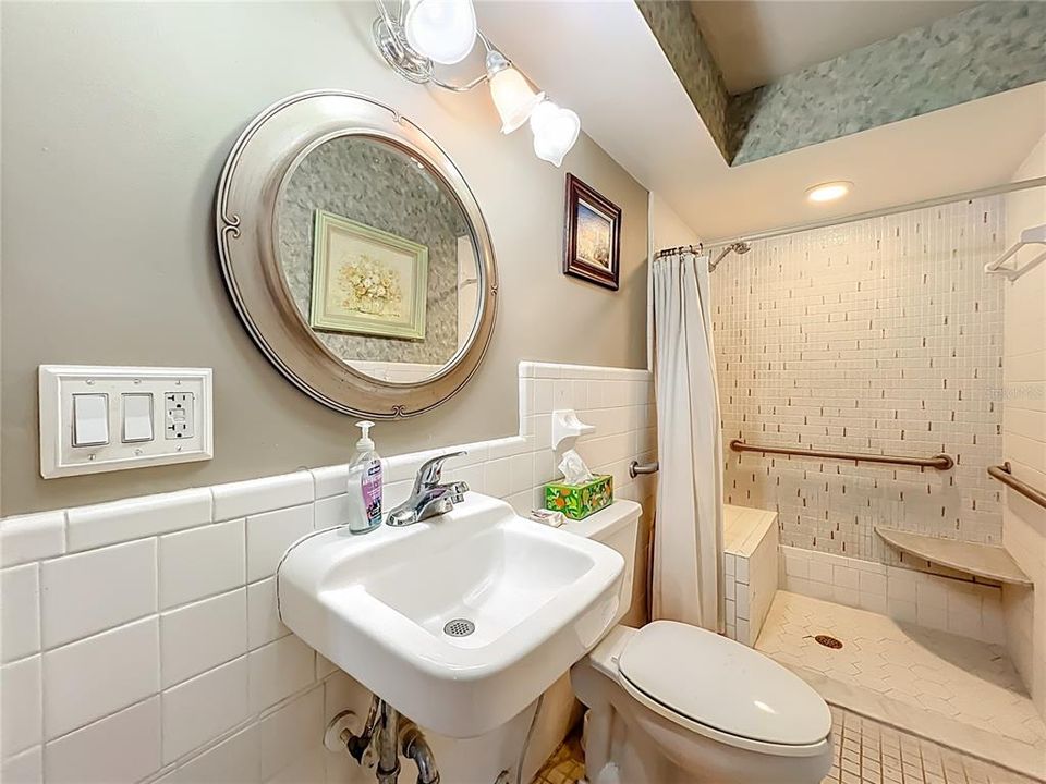 For Sale: $499,000 (4 beds, 3 baths, 1871 Square Feet)