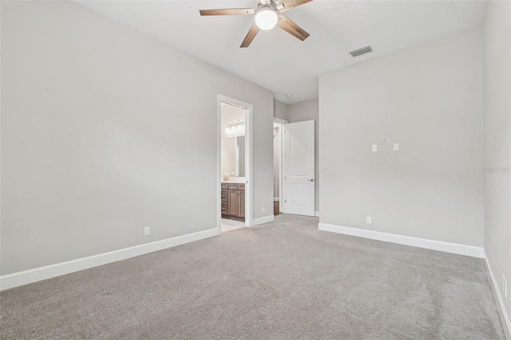 На продажу: $1,290,000 (4 спален, 3 ванн, 3687 Квадратных фут)