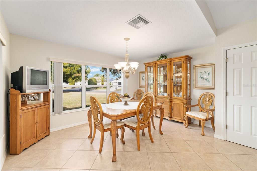 En Venta: $325,000 (2 camas, 2 baños, 1575 Pies cuadrados)