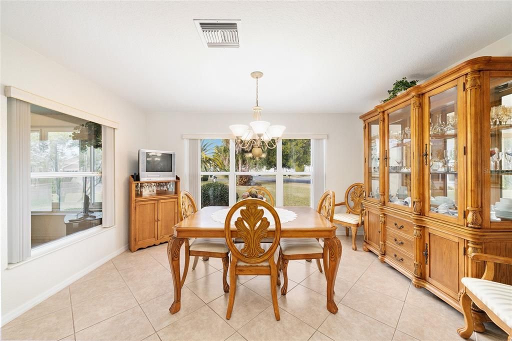 En Venta: $325,000 (2 camas, 2 baños, 1575 Pies cuadrados)