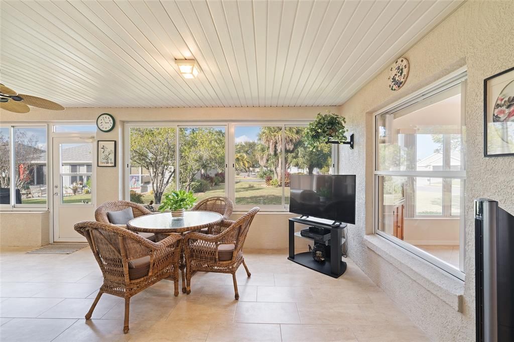 En Venta: $325,000 (2 camas, 2 baños, 1575 Pies cuadrados)