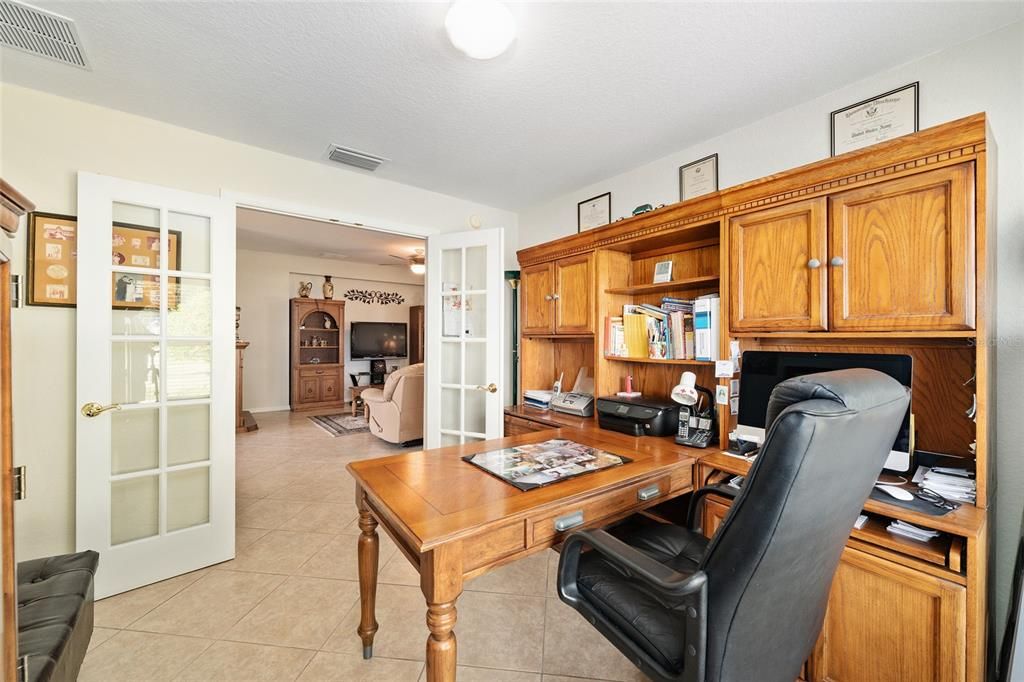 En Venta: $325,000 (2 camas, 2 baños, 1575 Pies cuadrados)