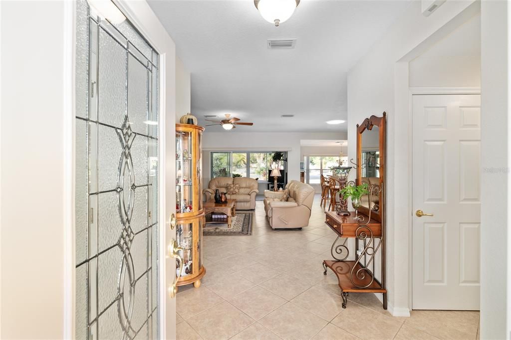 En Venta: $325,000 (2 camas, 2 baños, 1575 Pies cuadrados)