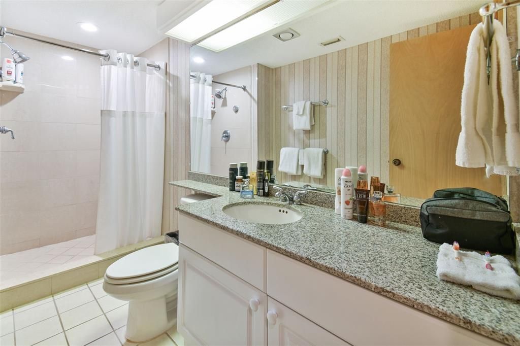 En Venta: $419,000 (2 camas, 2 baños, 1210 Pies cuadrados)