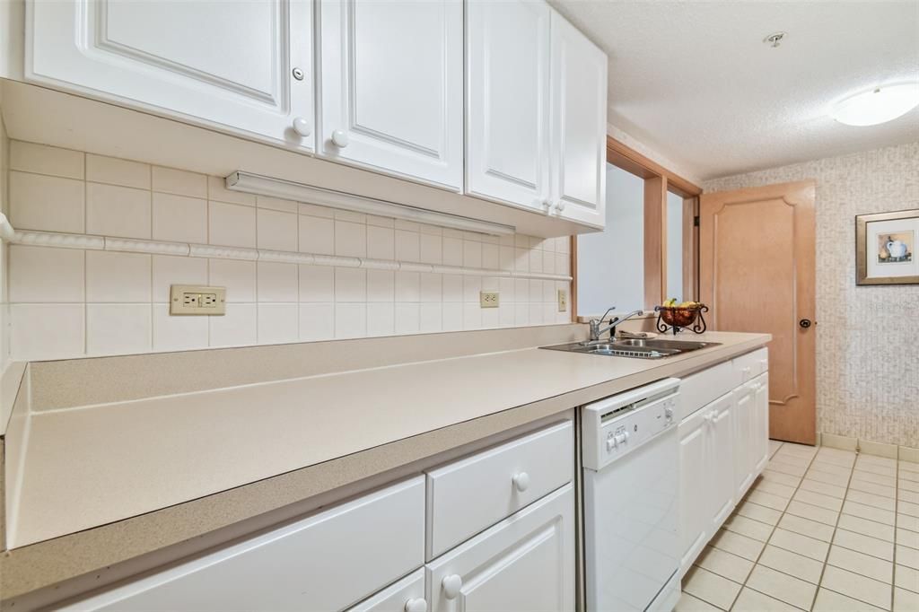 En Venta: $419,000 (2 camas, 2 baños, 1210 Pies cuadrados)