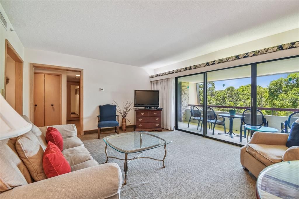 En Venta: $419,000 (2 camas, 2 baños, 1210 Pies cuadrados)