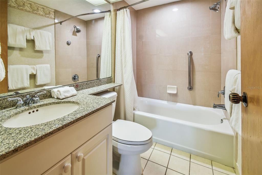 En Venta: $419,000 (2 camas, 2 baños, 1210 Pies cuadrados)