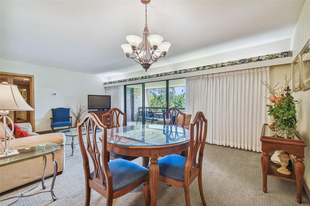 En Venta: $419,000 (2 camas, 2 baños, 1210 Pies cuadrados)