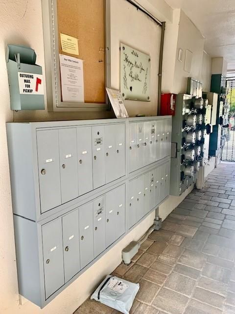 出租: $2,200 (1 贝兹, 1 浴室, 576 平方英尺)