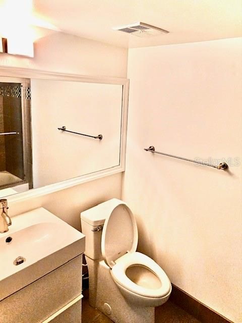 出租: $2,200 (1 贝兹, 1 浴室, 576 平方英尺)