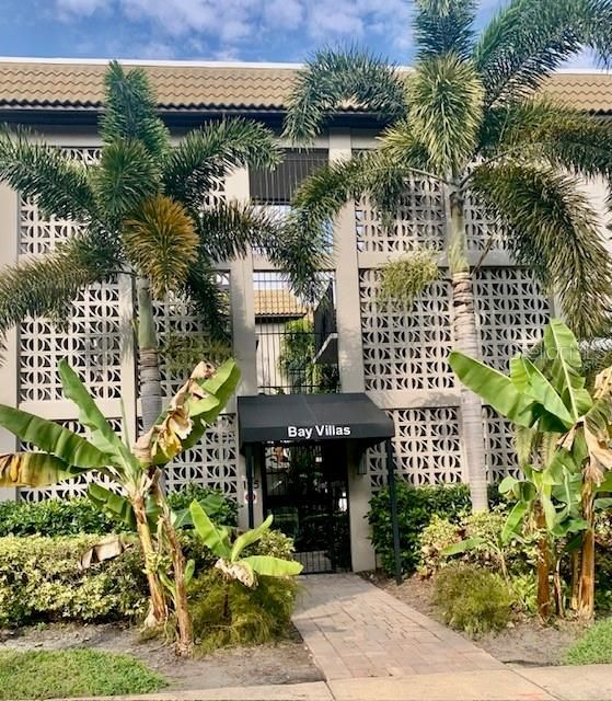 出租: $2,200 (1 贝兹, 1 浴室, 576 平方英尺)