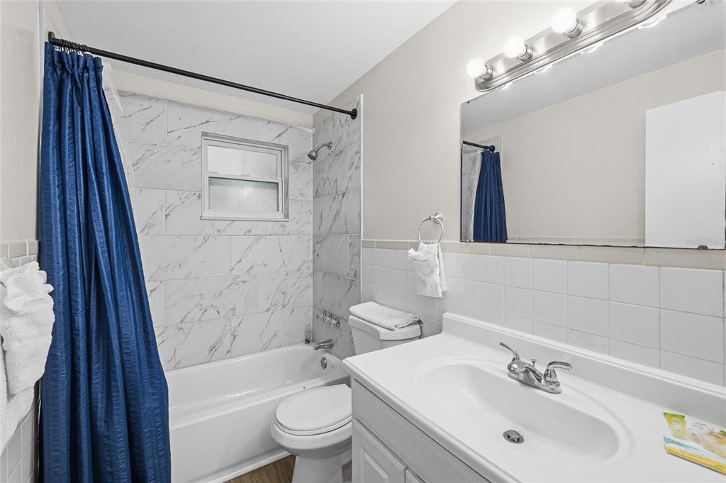 待售: $349,900 (4 贝兹, 0 浴室, 1404 平方英尺)