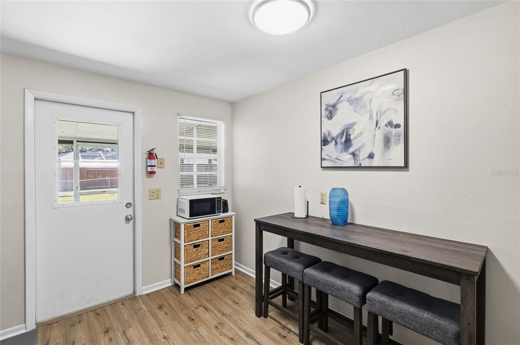 待售: $349,900 (4 贝兹, 0 浴室, 1404 平方英尺)