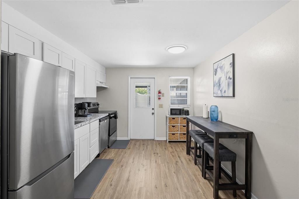 待售: $349,900 (4 贝兹, 0 浴室, 1404 平方英尺)