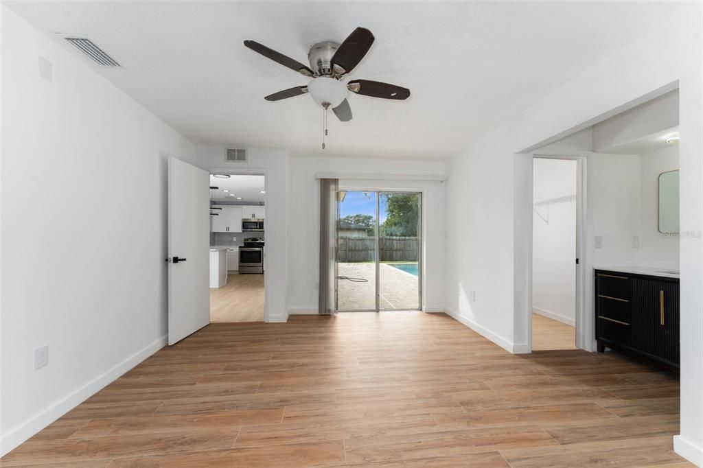 出租: $2,300 (3 贝兹, 1 浴室, 1321 平方英尺)