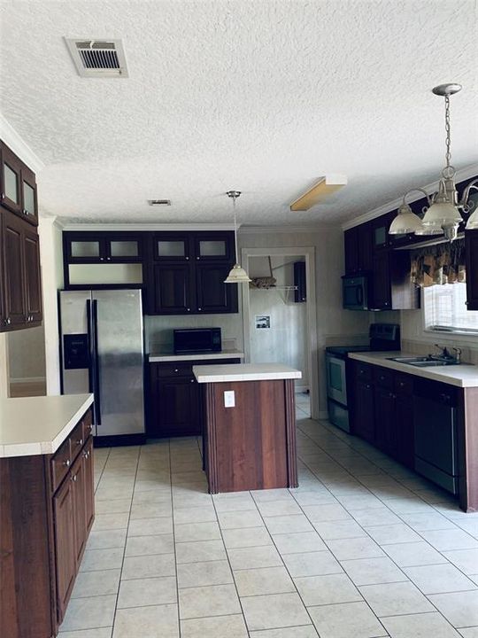 En Venta: $2,300,000 (4 camas, 2 baños, 3564 Pies cuadrados)
