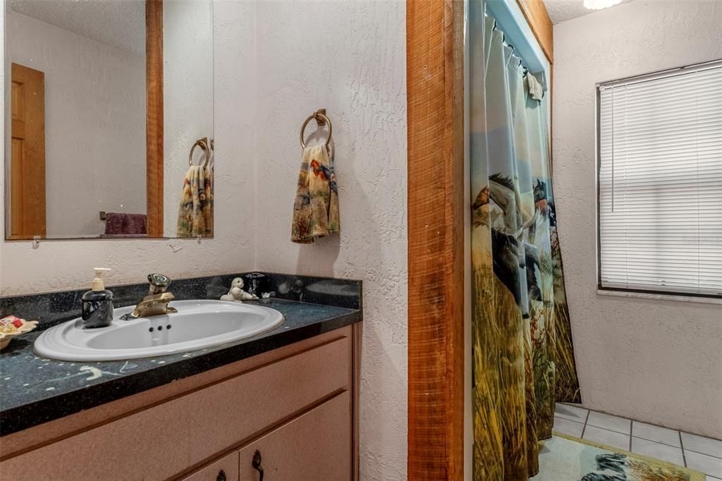 En Venta: $2,300,000 (4 camas, 2 baños, 3564 Pies cuadrados)