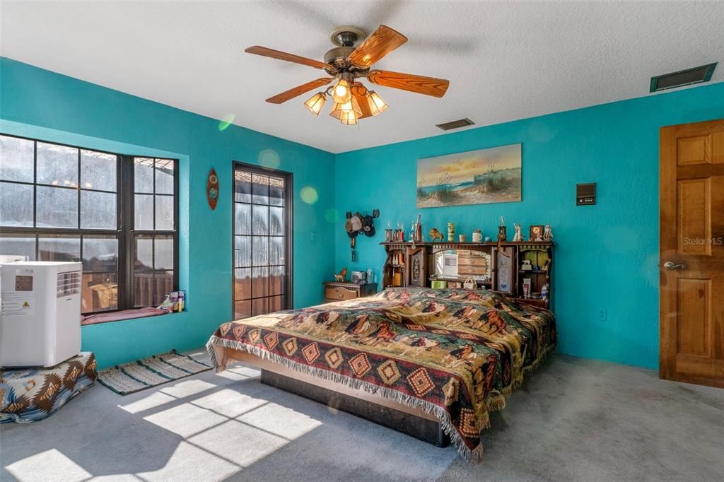 En Venta: $2,300,000 (4 camas, 2 baños, 3564 Pies cuadrados)