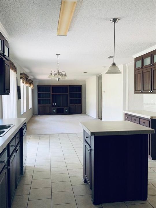 En Venta: $2,300,000 (4 camas, 2 baños, 3564 Pies cuadrados)