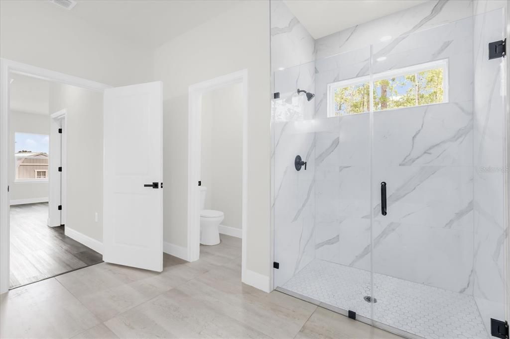 En Renta: $2,250 (4 camas, 3 baños, 1865 Pies cuadrados)