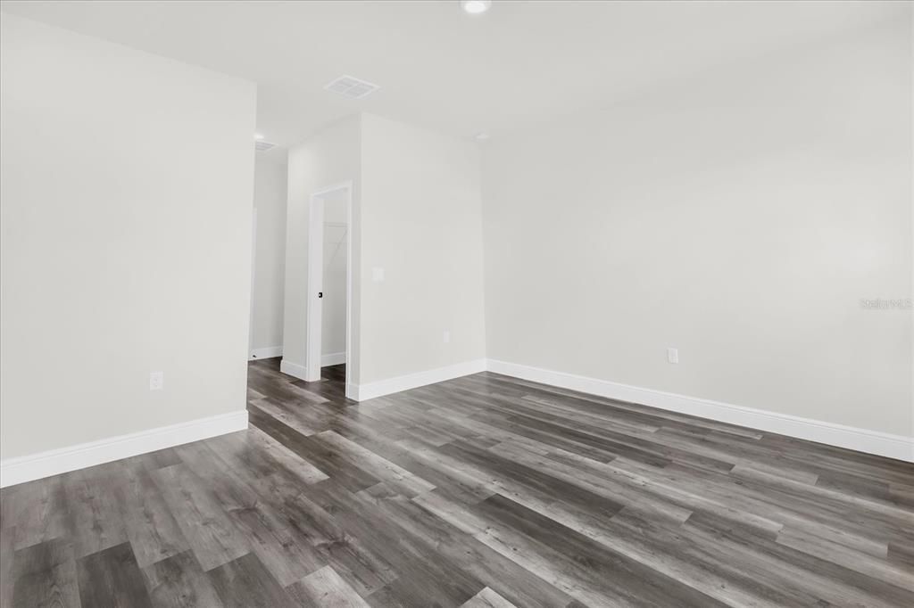 En Renta: $2,250 (4 camas, 3 baños, 1865 Pies cuadrados)