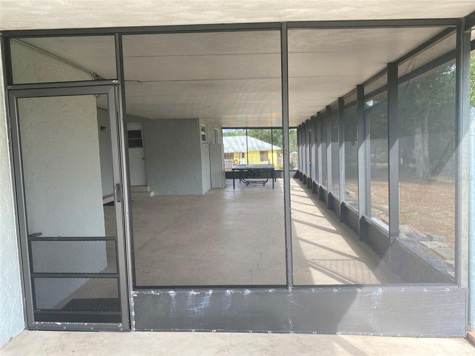 For Sale: $599,000 (3 beds, 2 baths, 1986 Square Feet)