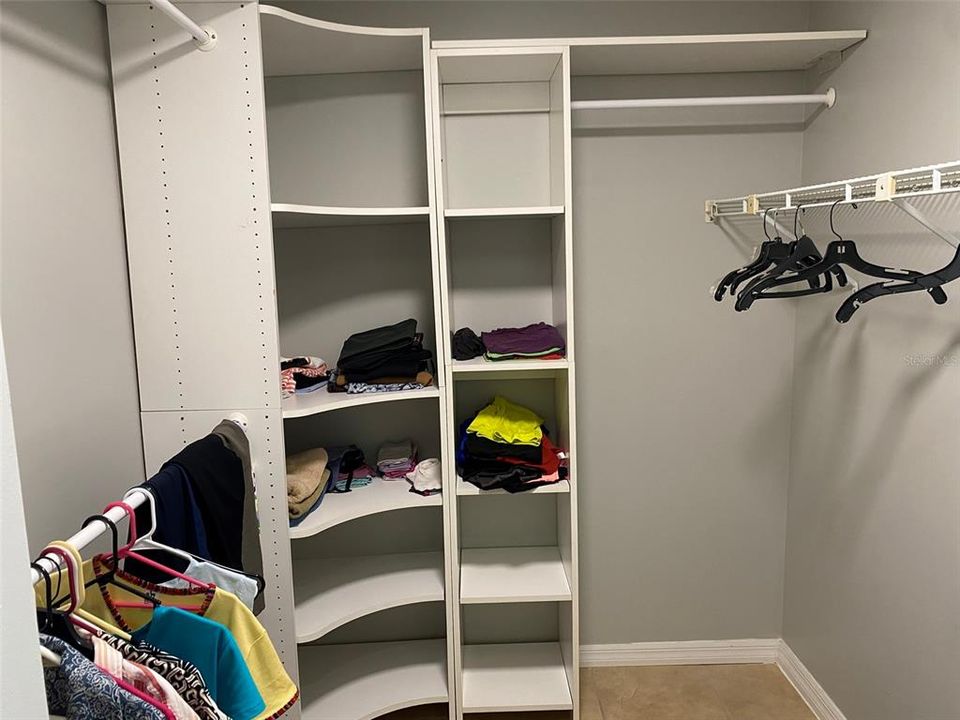 For Sale: $599,000 (3 beds, 2 baths, 1986 Square Feet)