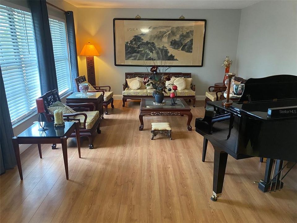 For Sale: $599,000 (3 beds, 2 baths, 1986 Square Feet)