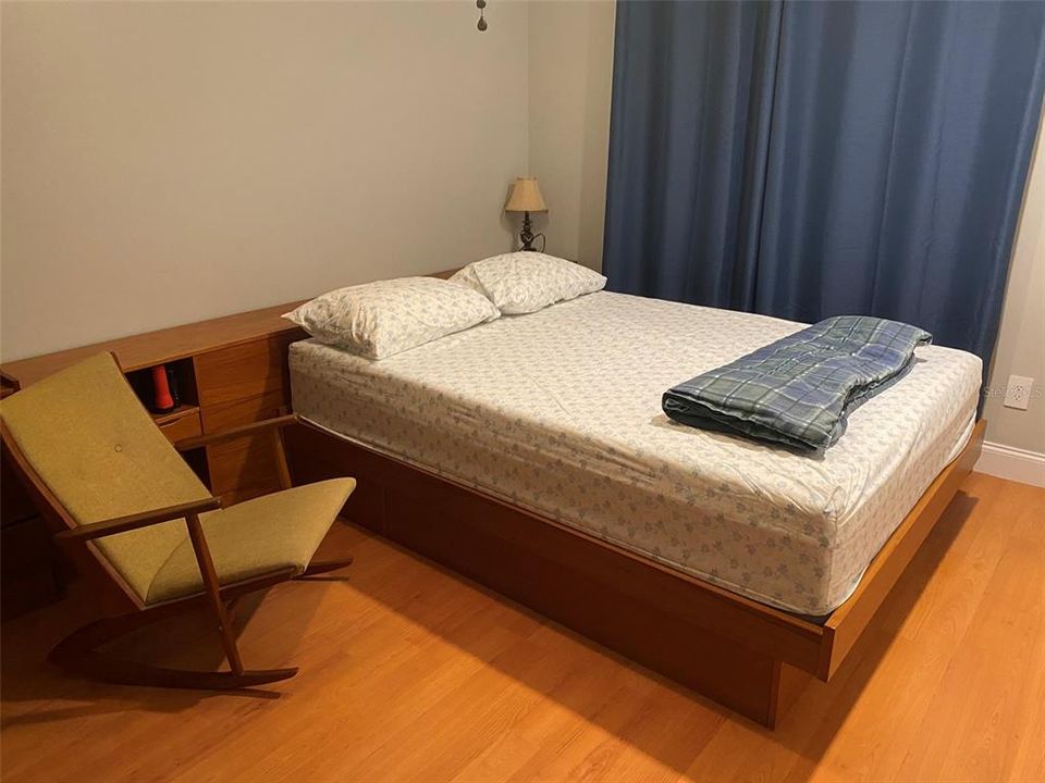 For Sale: $599,000 (3 beds, 2 baths, 1986 Square Feet)