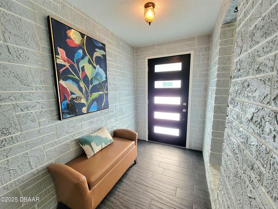 На продажу: $299,900 (2 спален, 2 ванн, 1315 Квадратных фут)