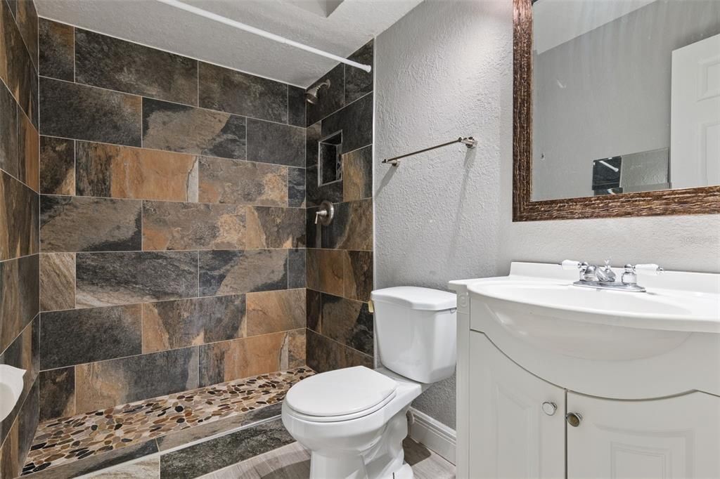 En Venta: $339,000 (3 camas, 2 baños, 1270 Pies cuadrados)