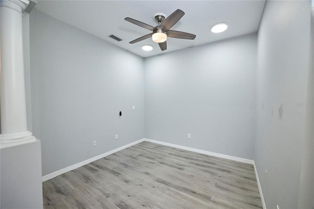 待售: $349,900 (2 贝兹, 2 浴室, 1525 平方英尺)