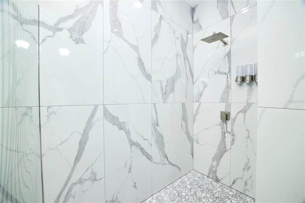 待售: $349,900 (2 贝兹, 2 浴室, 1525 平方英尺)