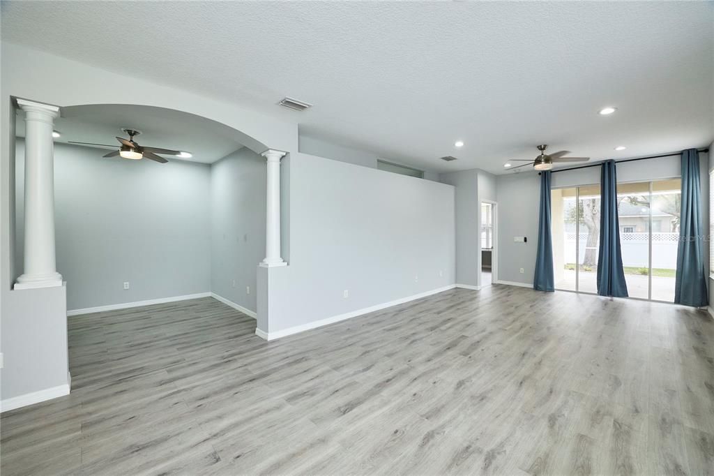 待售: $349,900 (2 贝兹, 2 浴室, 1525 平方英尺)