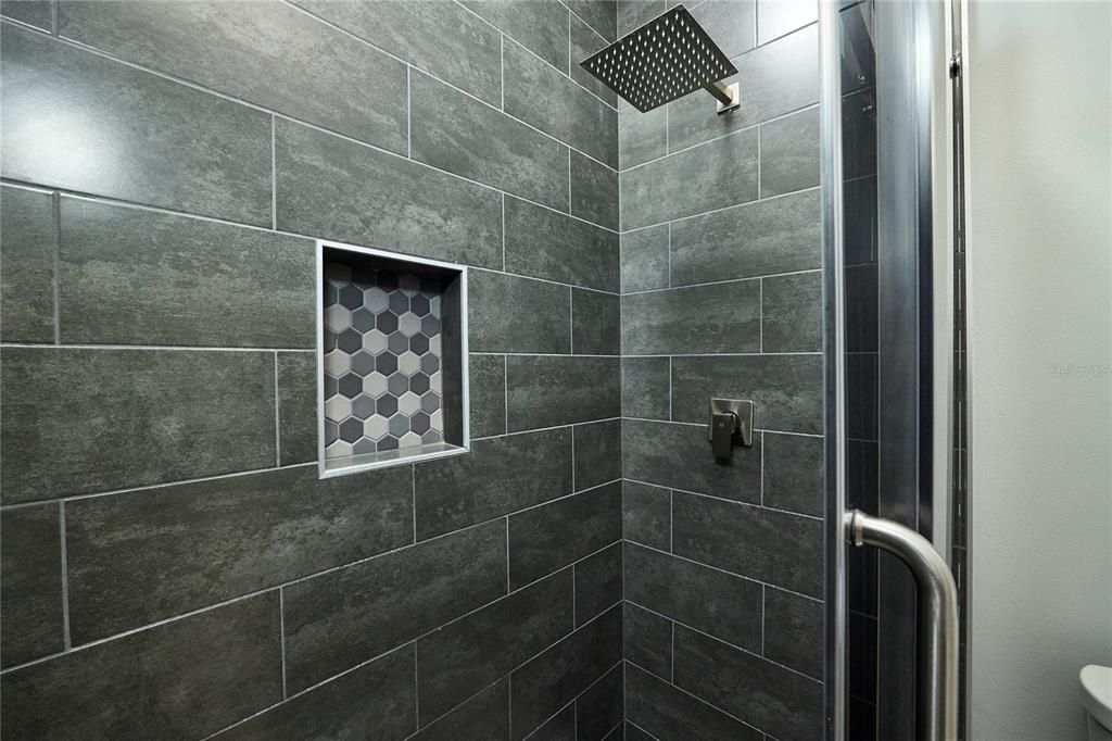 待售: $349,900 (2 贝兹, 2 浴室, 1525 平方英尺)