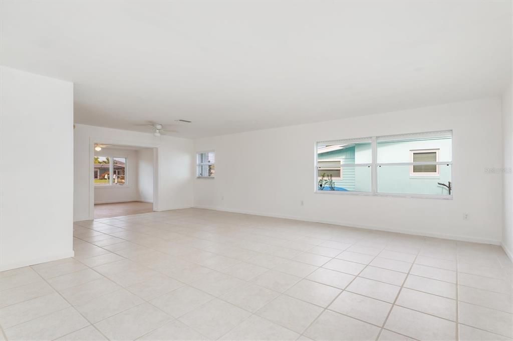 待售: $374,000 (3 贝兹, 2 浴室, 2120 平方英尺)