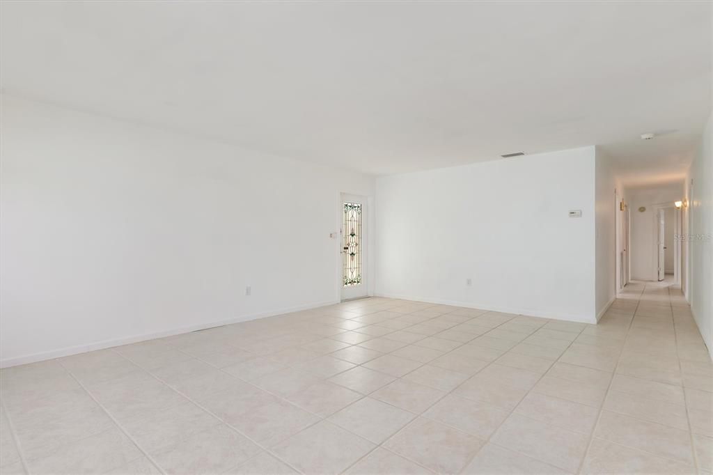 待售: $374,000 (3 贝兹, 2 浴室, 2120 平方英尺)