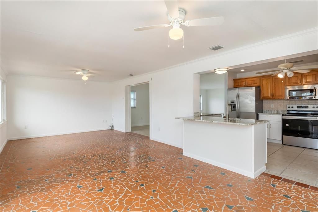 待售: $374,000 (3 贝兹, 2 浴室, 2120 平方英尺)