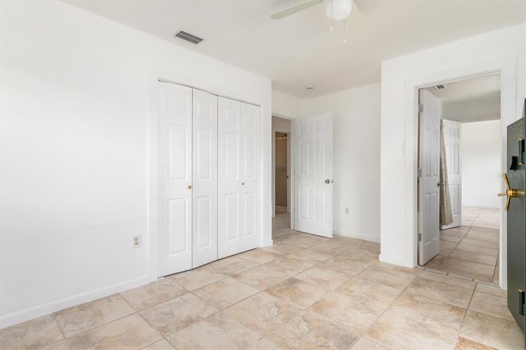 待售: $374,000 (3 贝兹, 2 浴室, 2120 平方英尺)