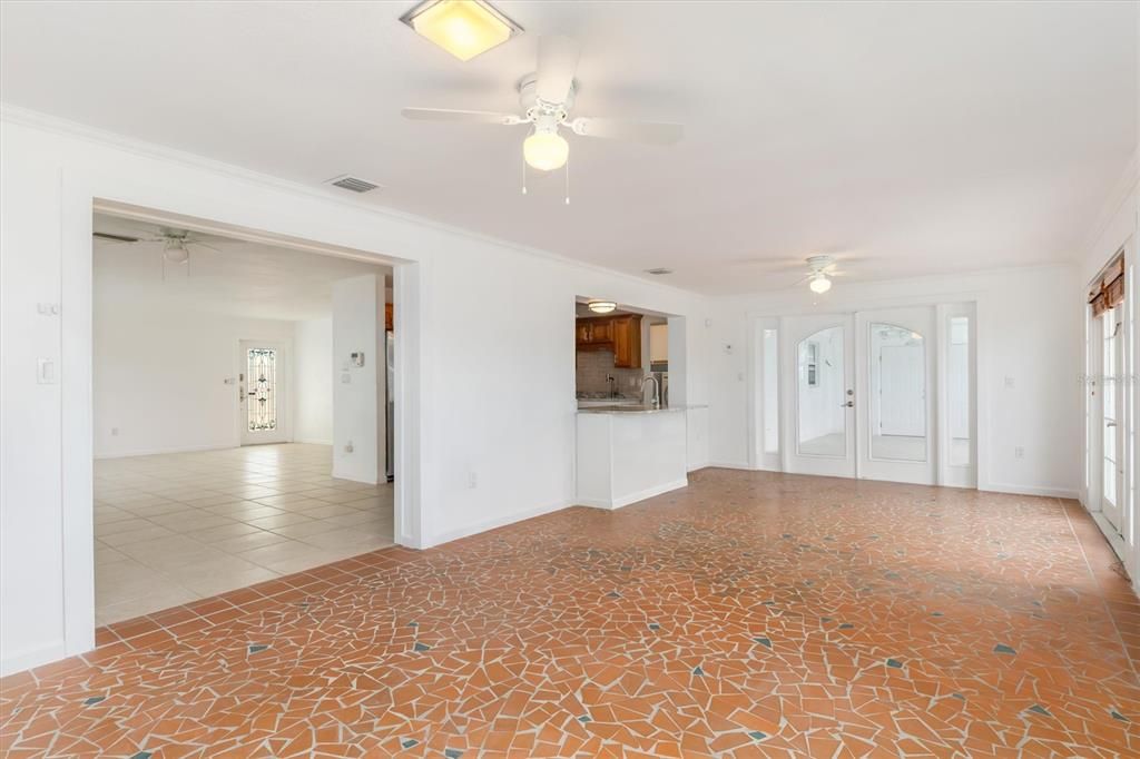 待售: $374,000 (3 贝兹, 2 浴室, 2120 平方英尺)