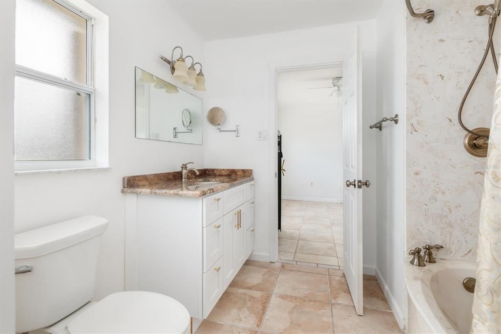 待售: $374,000 (3 贝兹, 2 浴室, 2120 平方英尺)