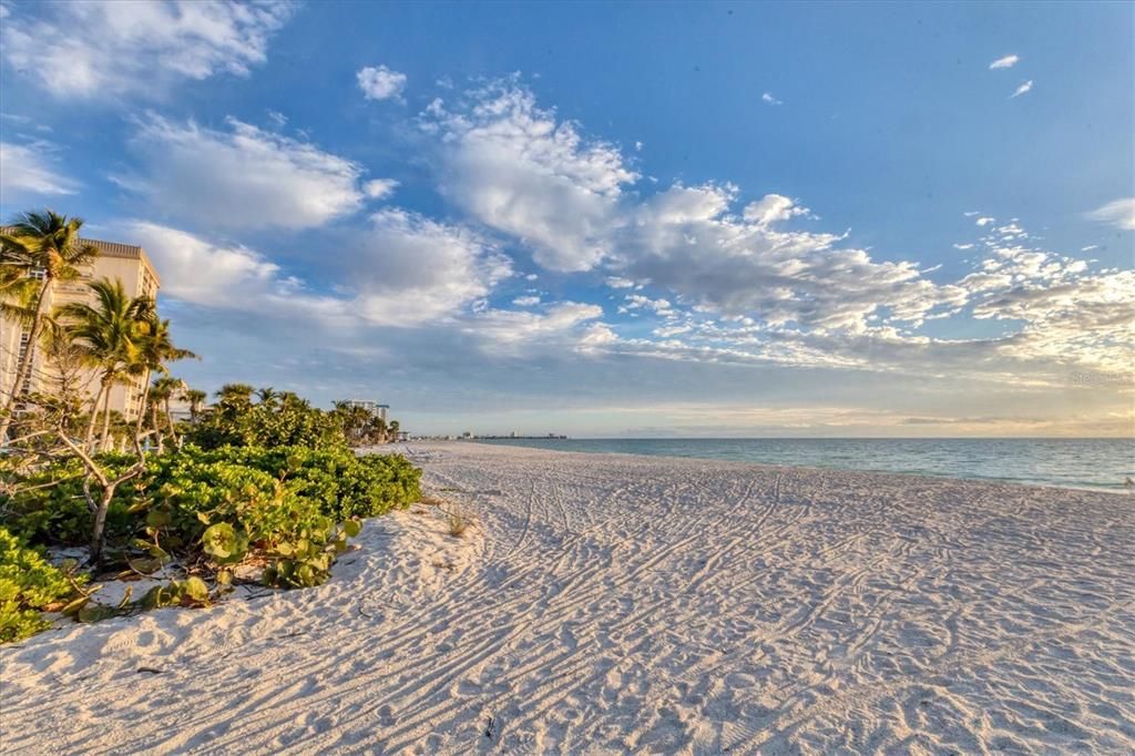 На продажу: $700,000 (2 спален, 2 ванн, 1293 Квадратных фут)