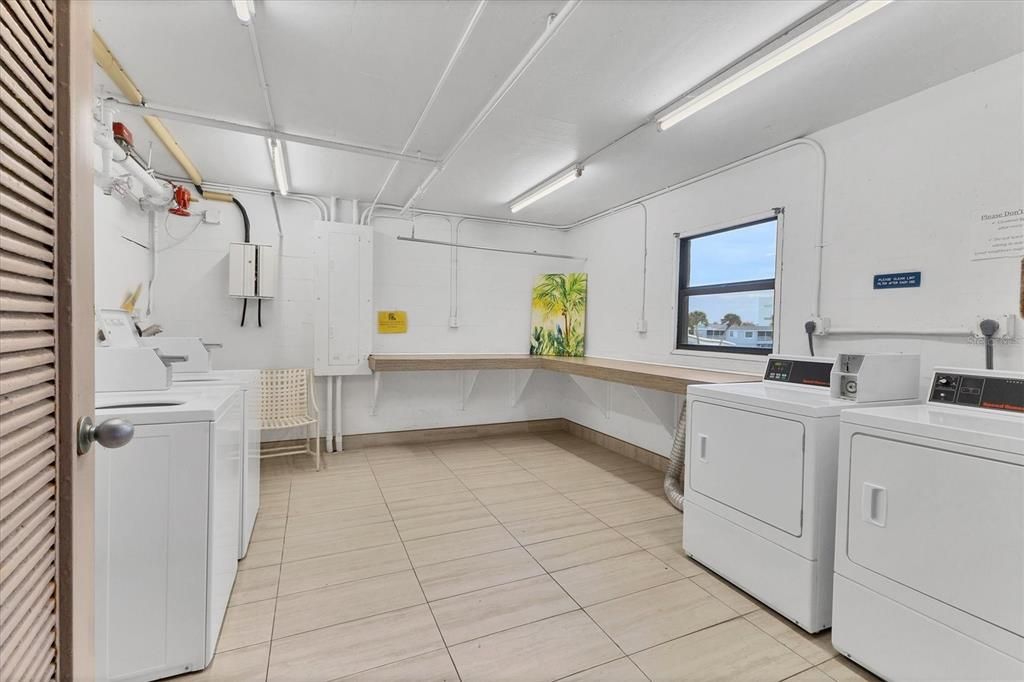 На продажу: $700,000 (2 спален, 2 ванн, 1293 Квадратных фут)