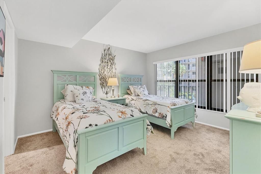 На продажу: $700,000 (2 спален, 2 ванн, 1293 Квадратных фут)