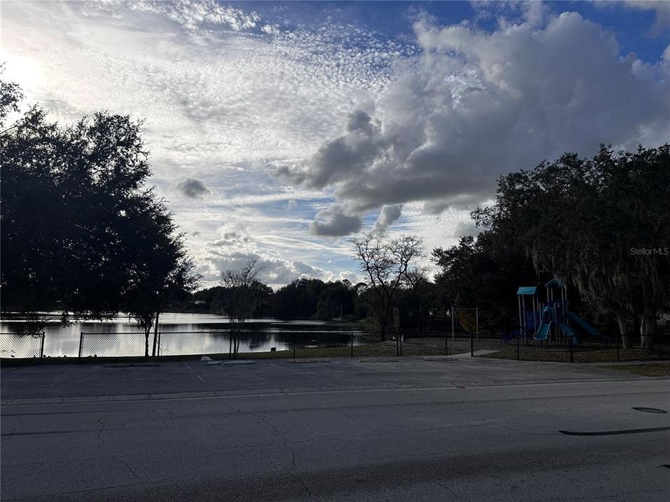 В аренду: $1,795 (2 спален, 1 ванн, 851 Квадратных фут)