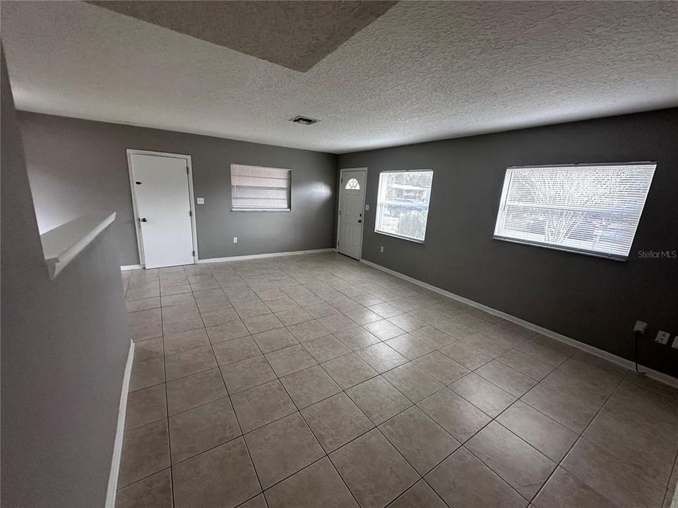 В аренду: $1,795 (2 спален, 1 ванн, 851 Квадратных фут)